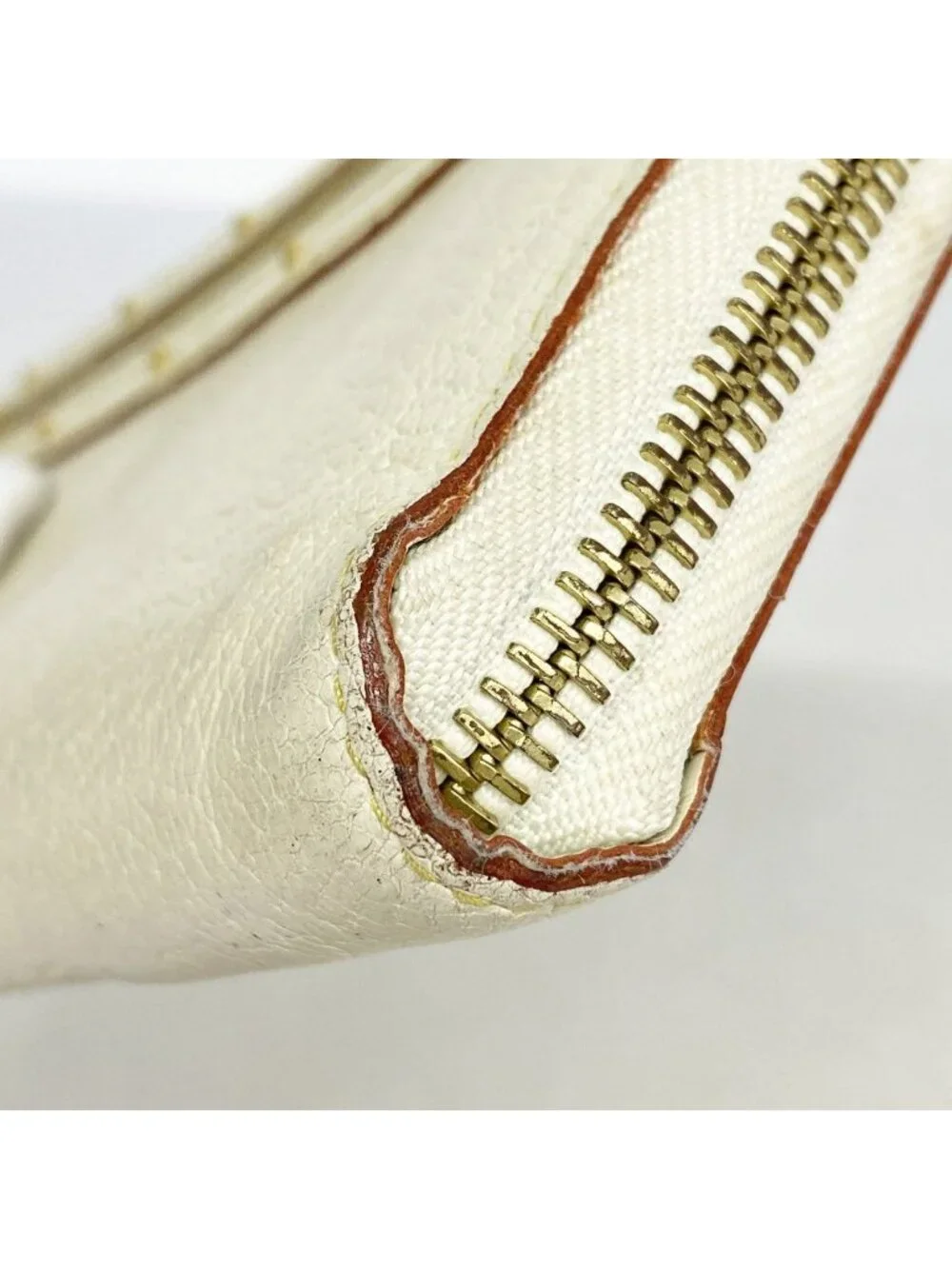 Louis Vuitton Wallet Suhali Zippy Blanc